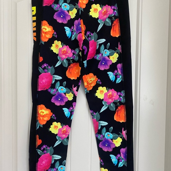 VS PINK ULTIMATE LEGGINGS MEDIUM NWT - Picture 2 of 6